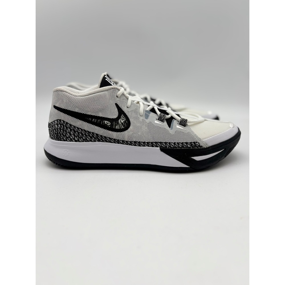 Nike Kyrie Flytrap 6 Mens13 White Black Basketball Shoes *New/No Box* - Picture 2 of 8
